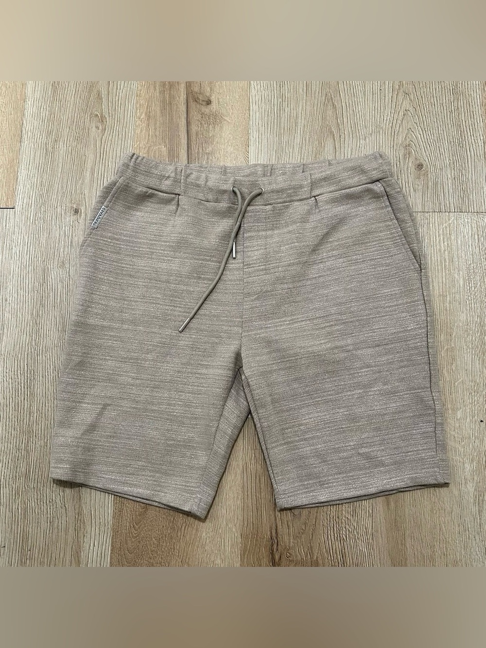 MAUVAIS Textured Shorts